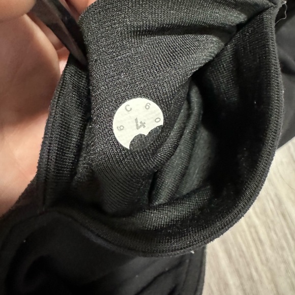 Lululemon Wunder Under Leggings - Picture 4 of 4